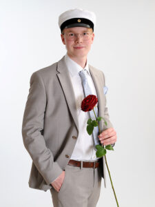 Ylioppilaskuvaus studiossa